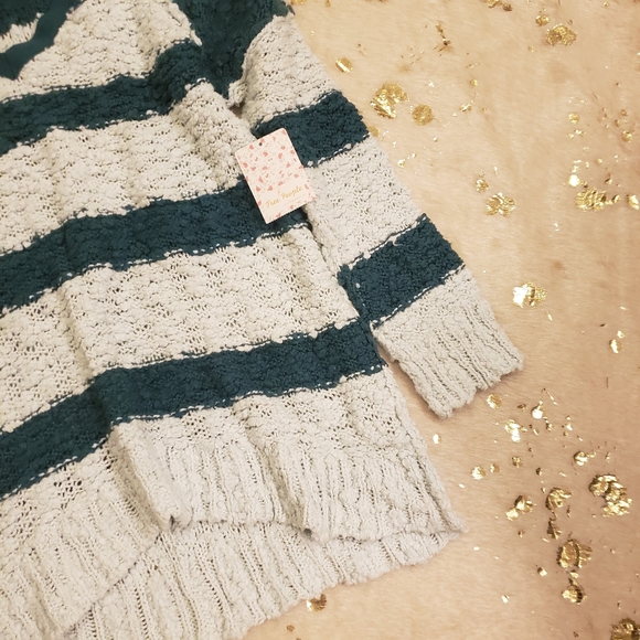 NWT Free People XS Freebird Knit V Neck Sweater Stripped - Picture 3 of 7